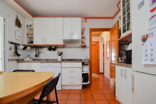 5 makuuhuone Huvila myytävänä paikassa Monachil mukana uima-altaan - 425 000 € (Ref: 10115856)
