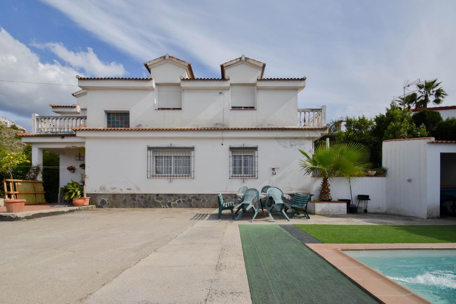 5 bedroom Villa for sale in Monachil with pool - € 425,000 (Ref: 10115856)