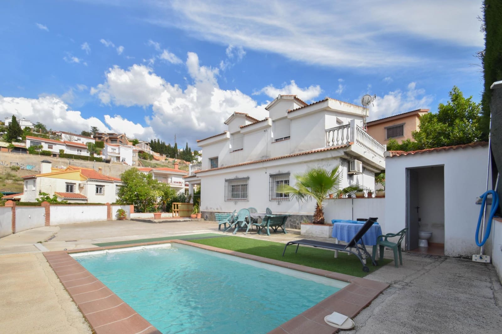 5 bedroom Villa for sale in Monachil with pool - € 425,000 (Ref: 10115856)