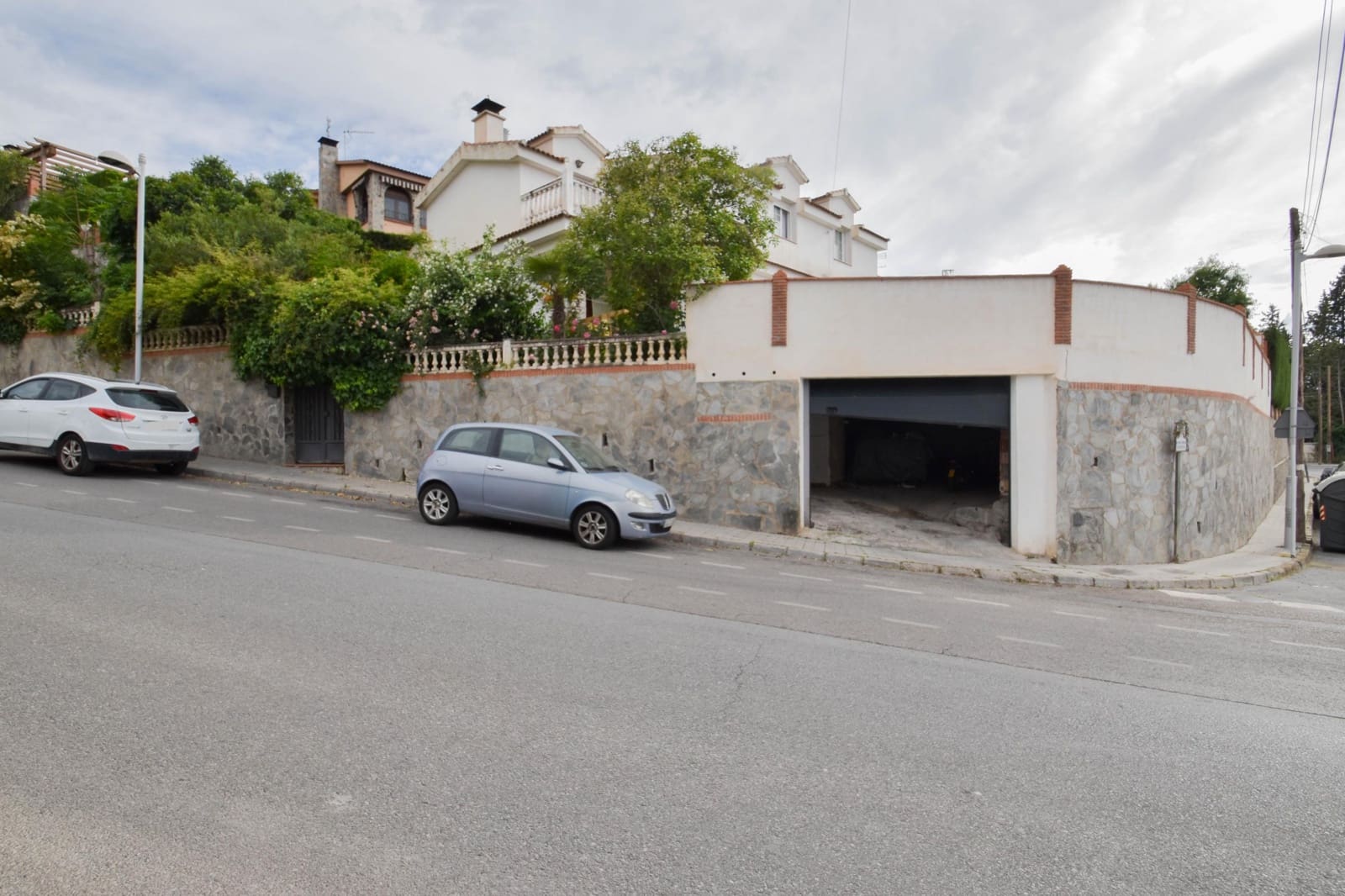 5 bedroom Villa for sale in Monachil with pool - € 425,000 (Ref: 10115856)