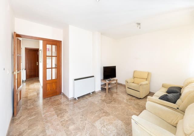 2 quarto Penthouse para venda em La Zubia com garagem - 200 000 € (Ref: 10115857)