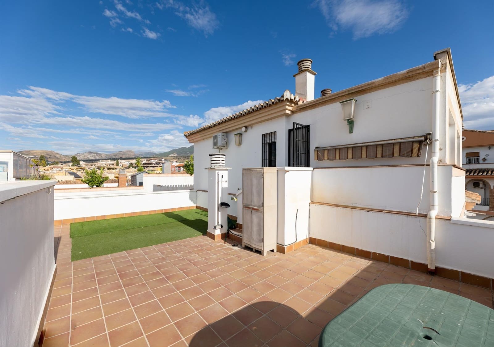 Ático de 2 habitaciones en La Zubia en venta con garaje - 200.000 € (Ref: 10115857)