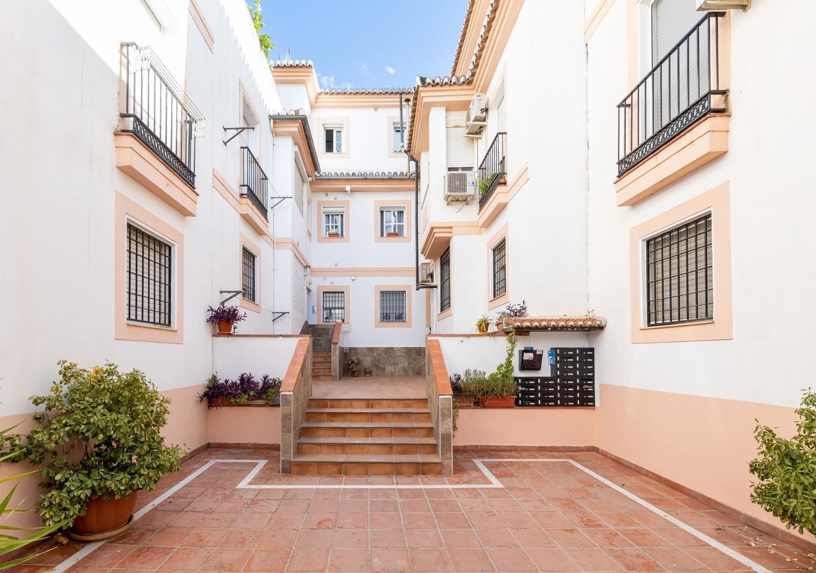 Ático de 2 habitaciones en La Zubia en venta con garaje - 200.000 € (Ref: 10115857)