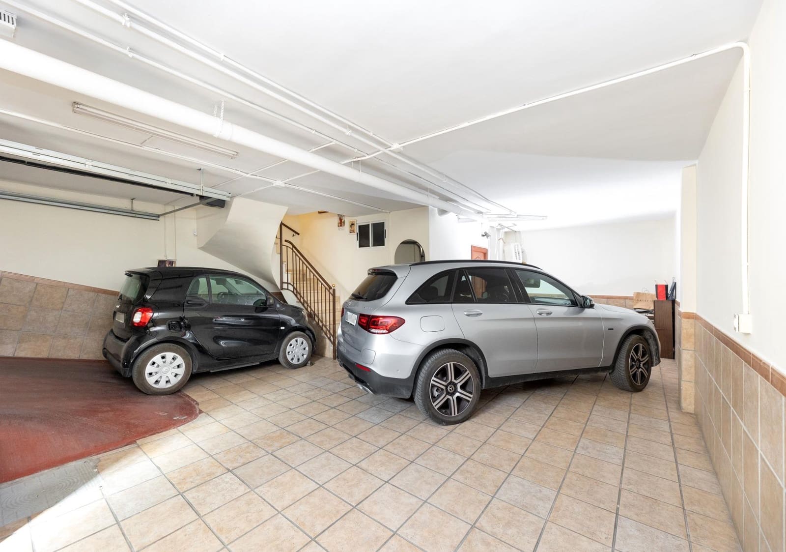 5 makuuhuone Rivitalo myytävänä paikassa Granada kaupunki mukana 
autotalli - 475 000 € (Ref: 10115858)