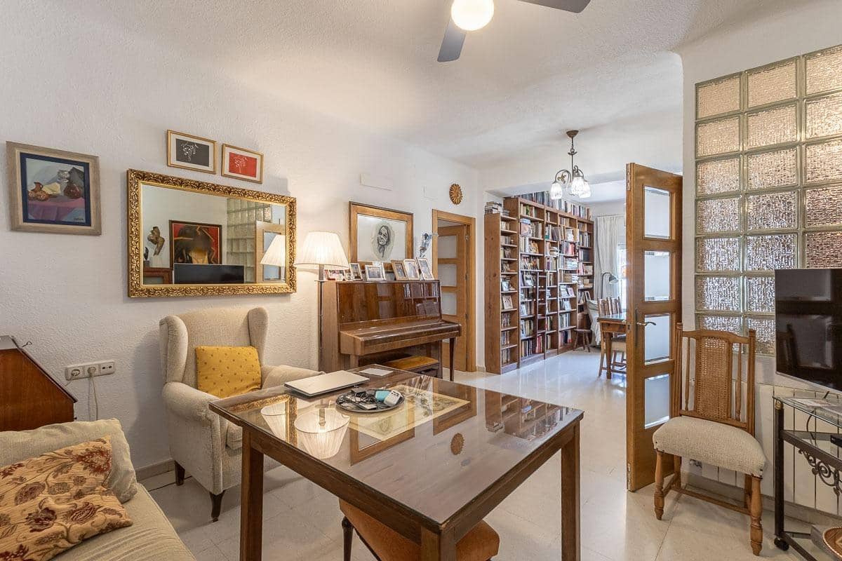 3 sypialnia Mieszkanie na sprzedaż w Miasto Grenada - 298 000 € (Ref: 10120163)