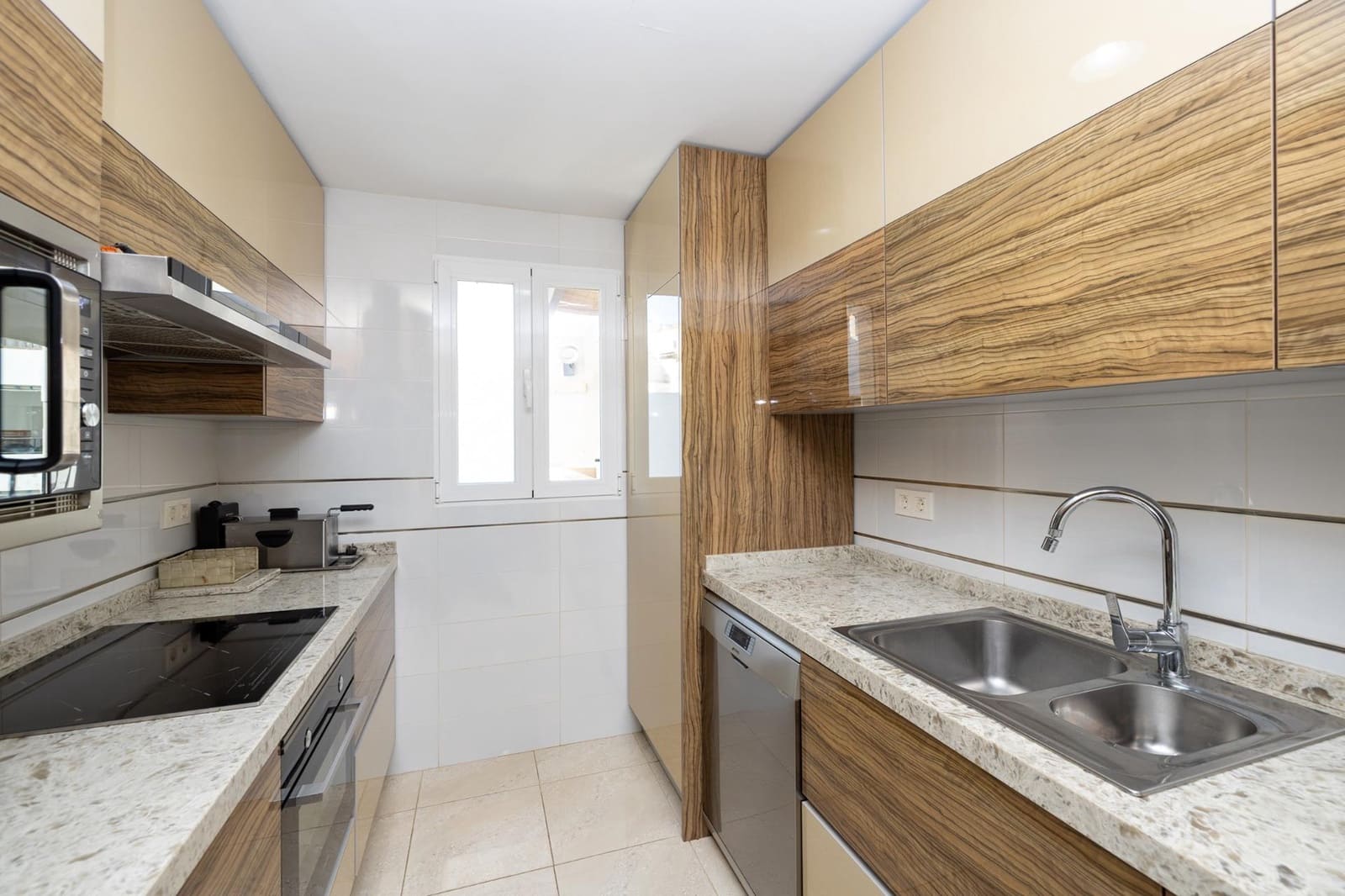 4 quarto Apartamento para venda em Almunecar com piscina garagem - 500 000 € (Ref: 10120164)
