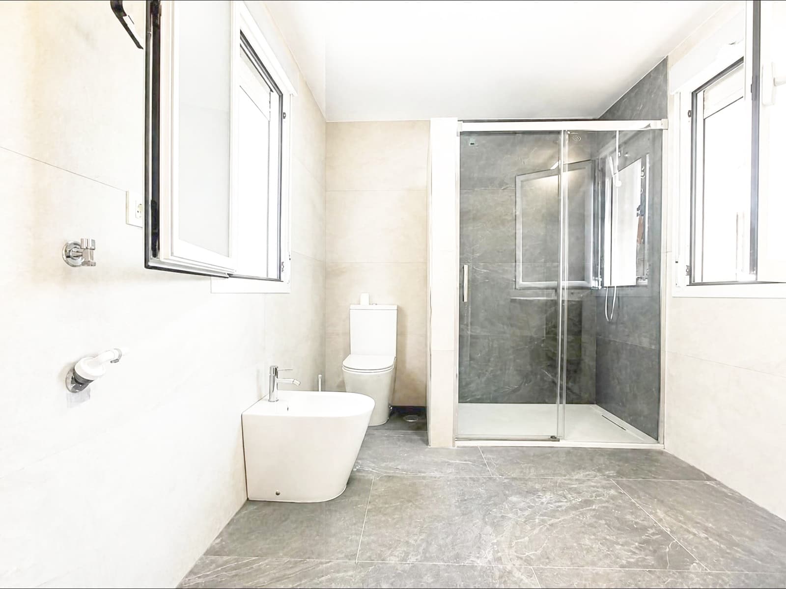 2 camera da letto Appartamento da affittare in Granada citta - 800 € (Rif: 10129391)