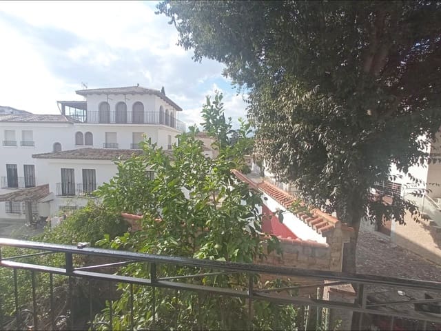 Piso de 2 habitaciones en Carretera de la Sierra, Granada ciudad en alquiler - 800 € (Ref: 10129391)