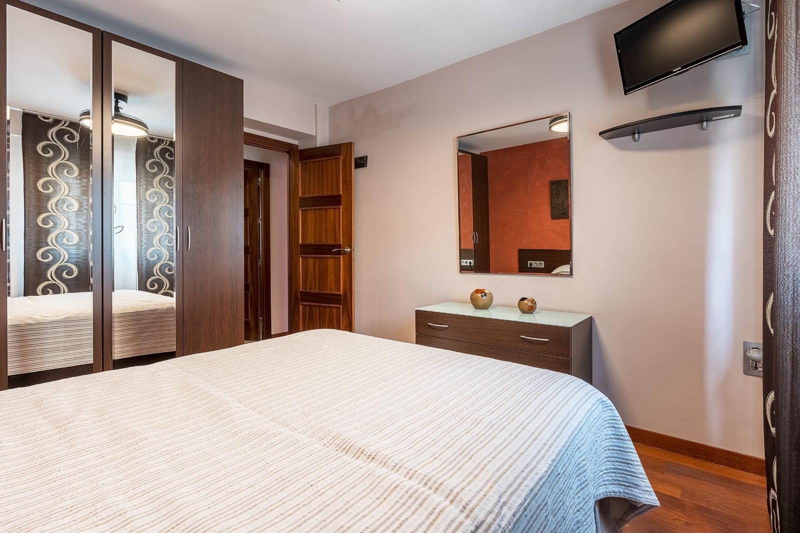 3 sovrum Lägenhet till salu i Granada stad - 239 900 € (Ref: 10129393)