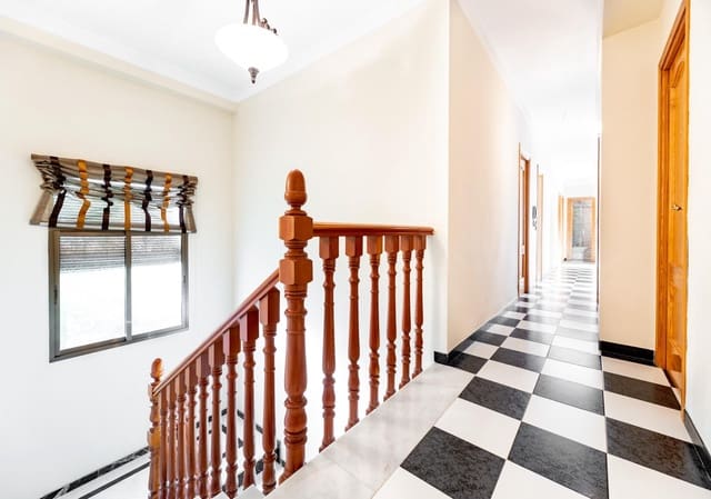 5 Zimmer Reihenhaus zu verkaufen in Atarfe mit Garage - 259.000 € (Ref: 10129394)