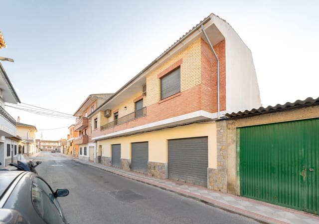 5 Zimmer Reihenhaus zu verkaufen in Atarfe mit Garage - 259.000 € (Ref: 10129394)