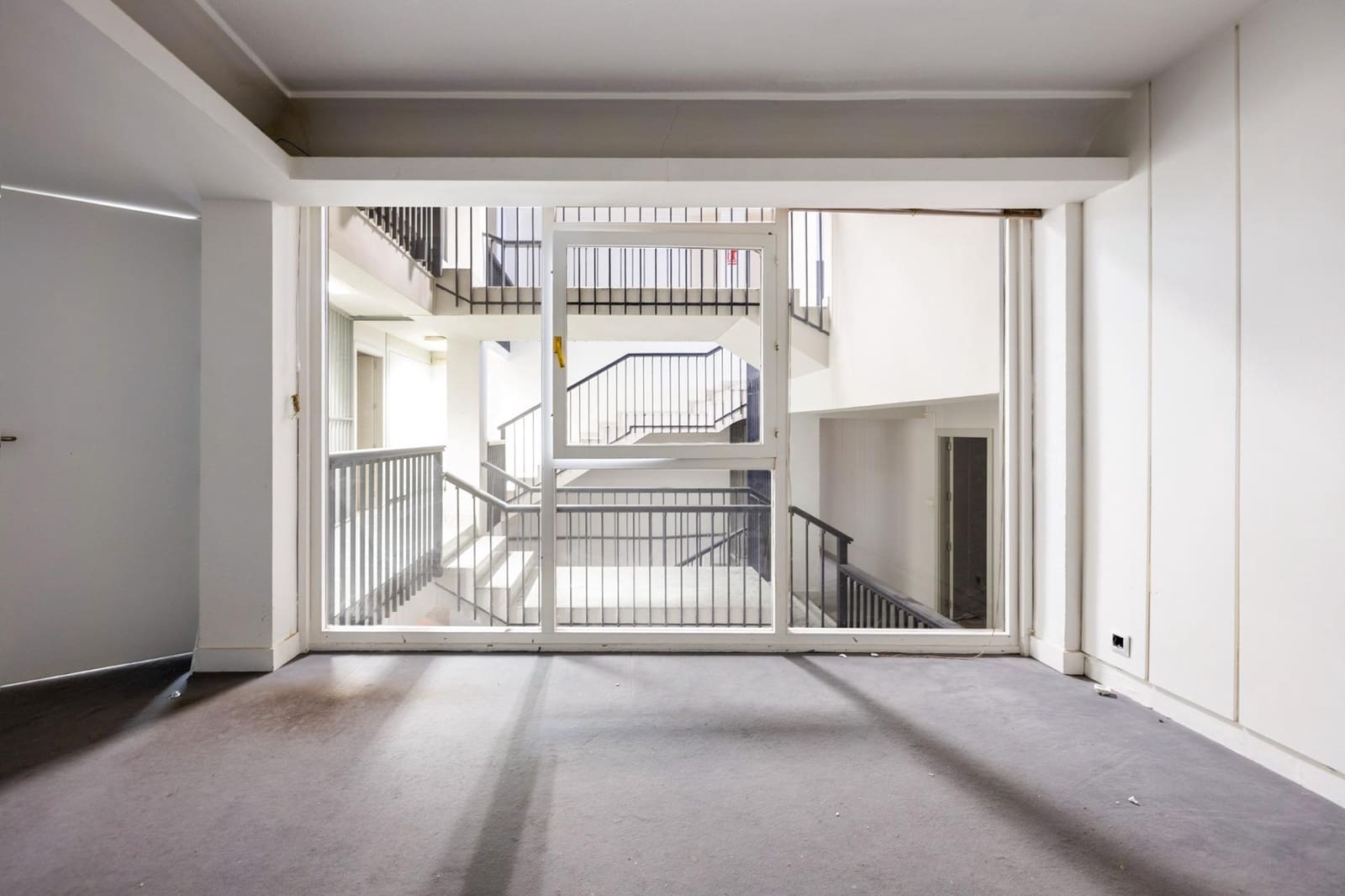 Commercial for sale in Granada city - € 1,125,000 (Ref: 10129395)