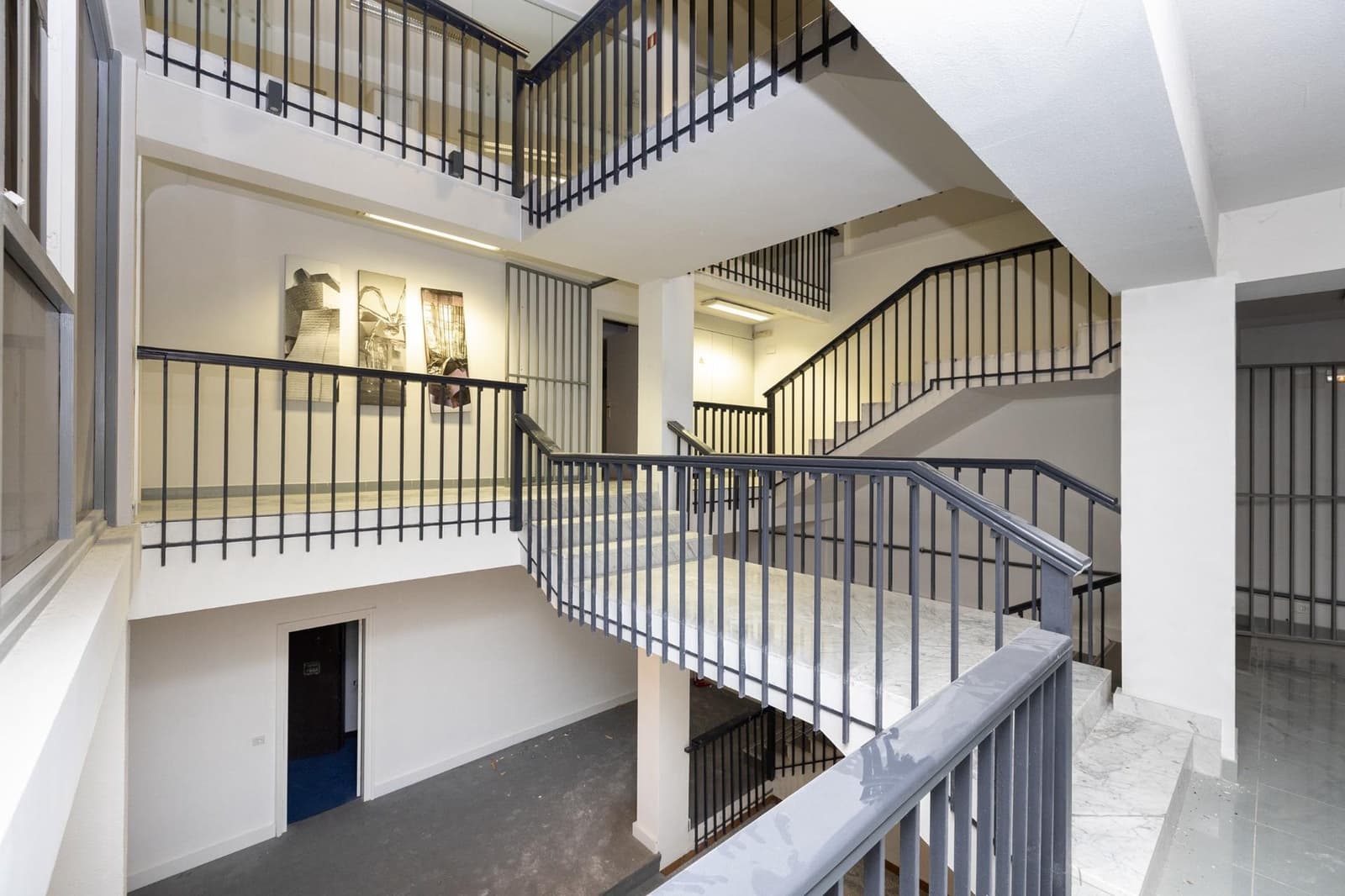 Commercial for sale in Granada city - € 1,125,000 (Ref: 10129395)