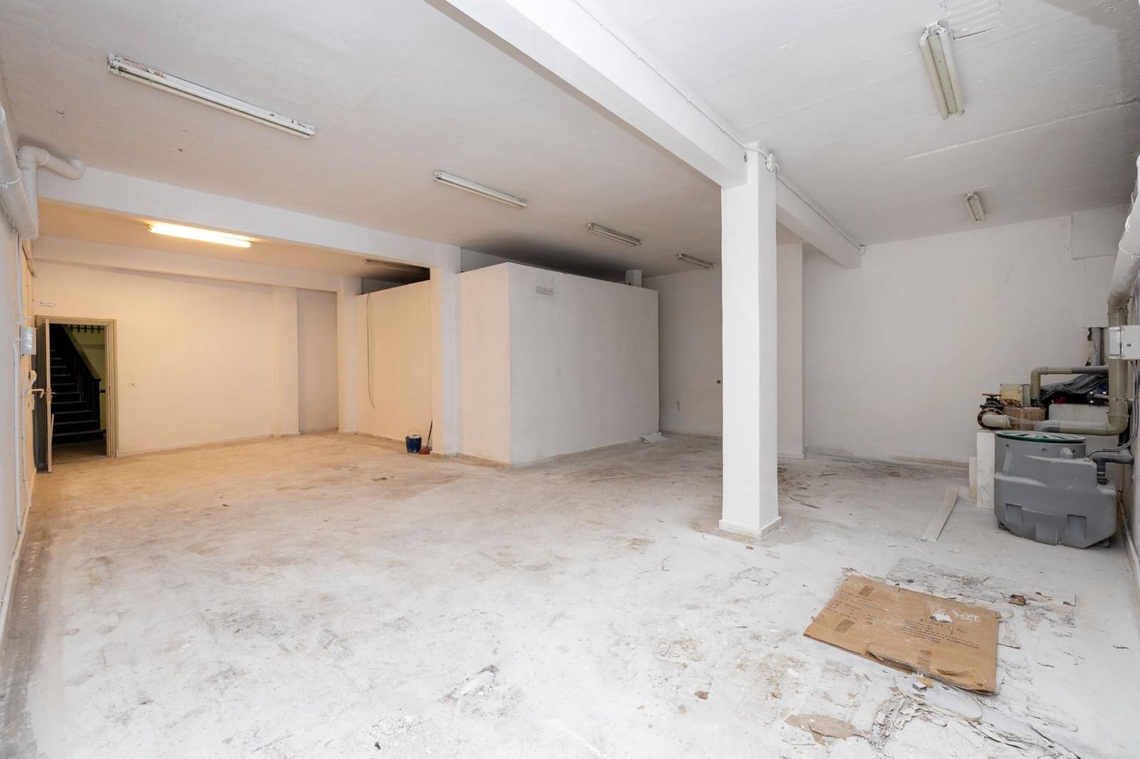 Commercial for sale in Granada city - € 1,125,000 (Ref: 10129395)