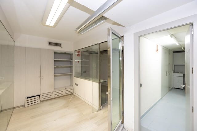 Commercial for sale in Centro - Sagrario, Granada city - € 1,125,000 (Ref: 10129395)