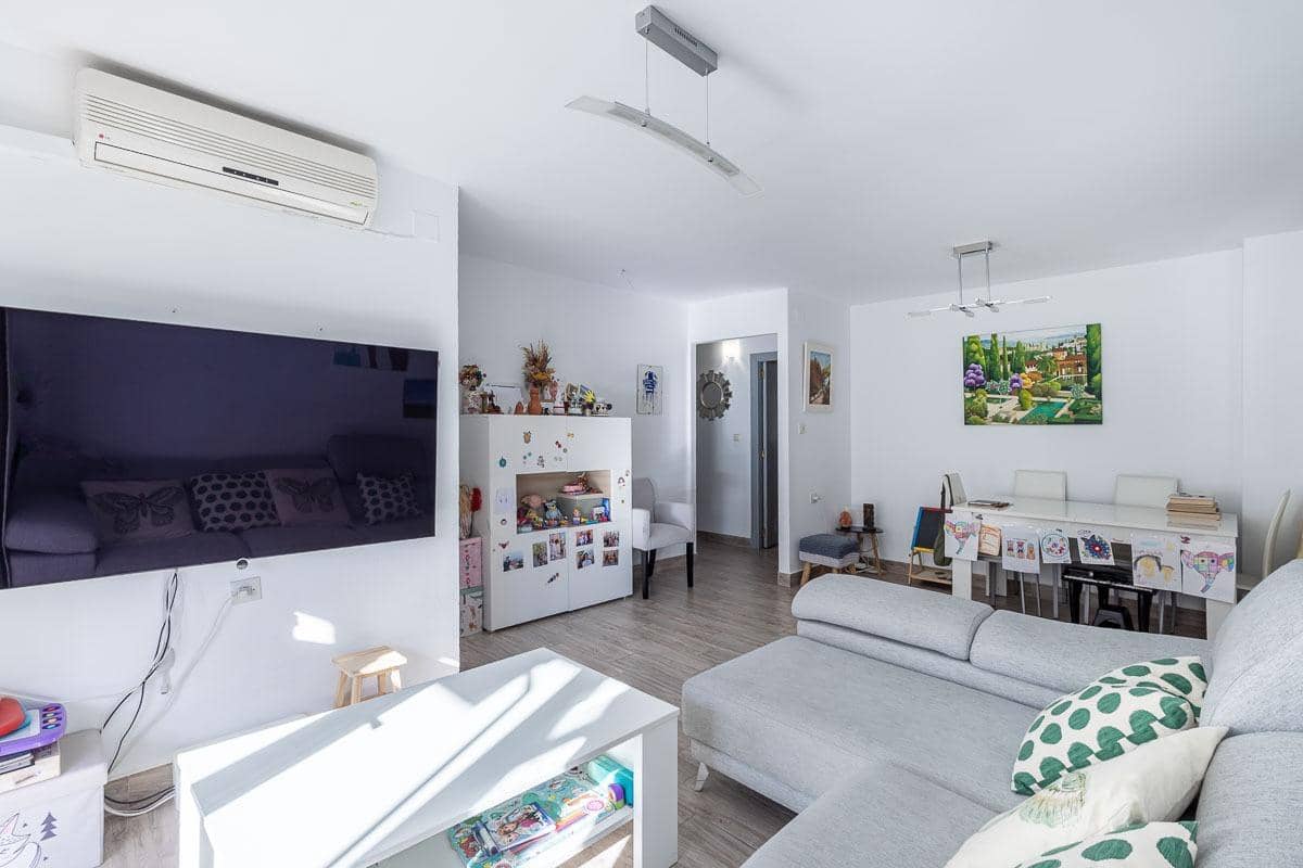4 sovrum Lägenhet till salu i Granada stad - 270 000 € (Ref: 10129396)