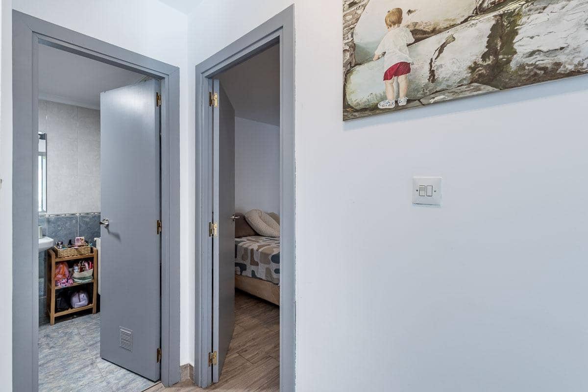 4 sovrum Lägenhet till salu i Granada stad - 270 000 € (Ref: 10129396)