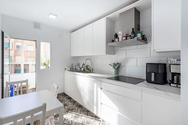 4 makuuhuone Asunto myytävänä paikassa Granada kaupunki - 270 000 € (Ref: 10129396)