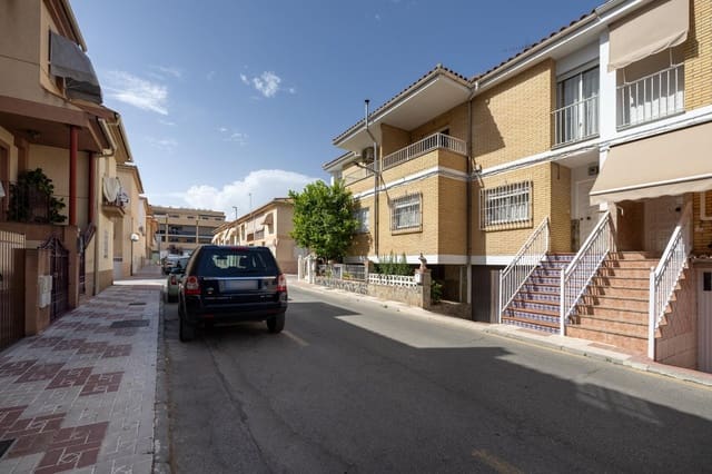 3 camera da letto Villetta a Schiera in vendita in Maracena con garage - 255.000 € (Rif: 10129401)