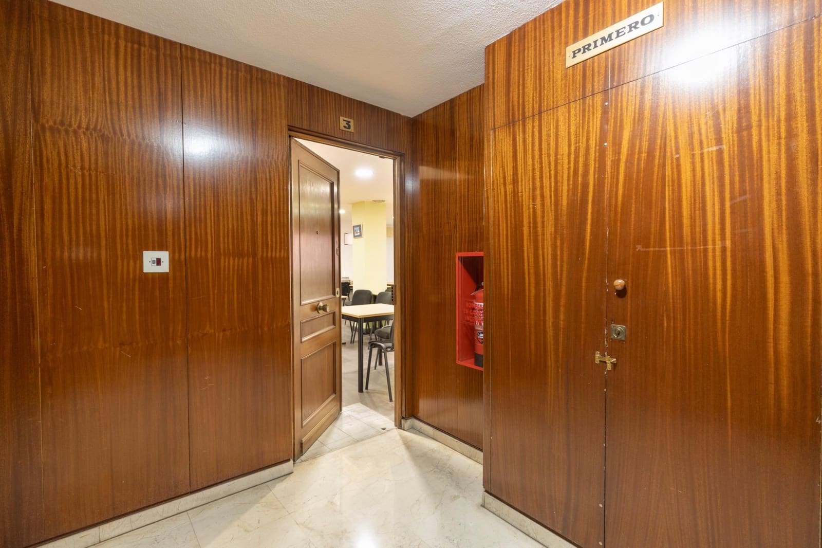 Commercial for sale in Granada city - € 290,000 (Ref: 10129402)