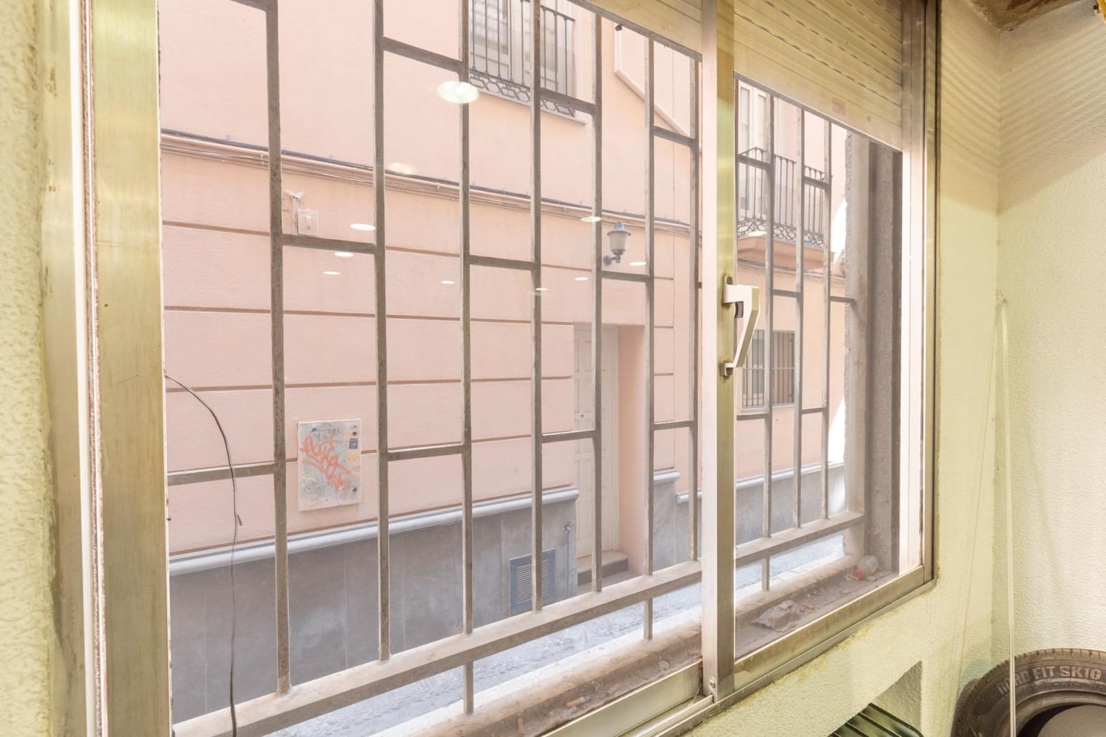 Commercial for sale in Granada city - € 290,000 (Ref: 10129402)