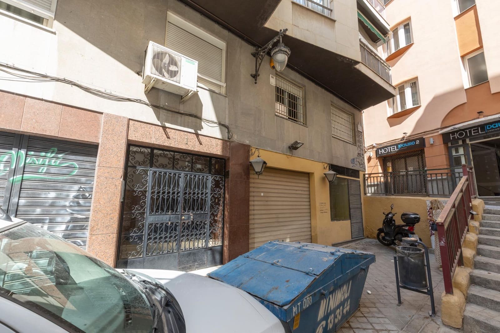 Commercial for sale in Granada city - € 290,000 (Ref: 10129402)