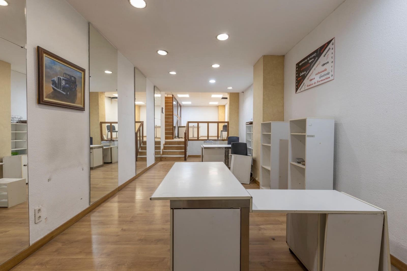 Commercial for sale in Granada city - € 475,000 (Ref: 10129403)