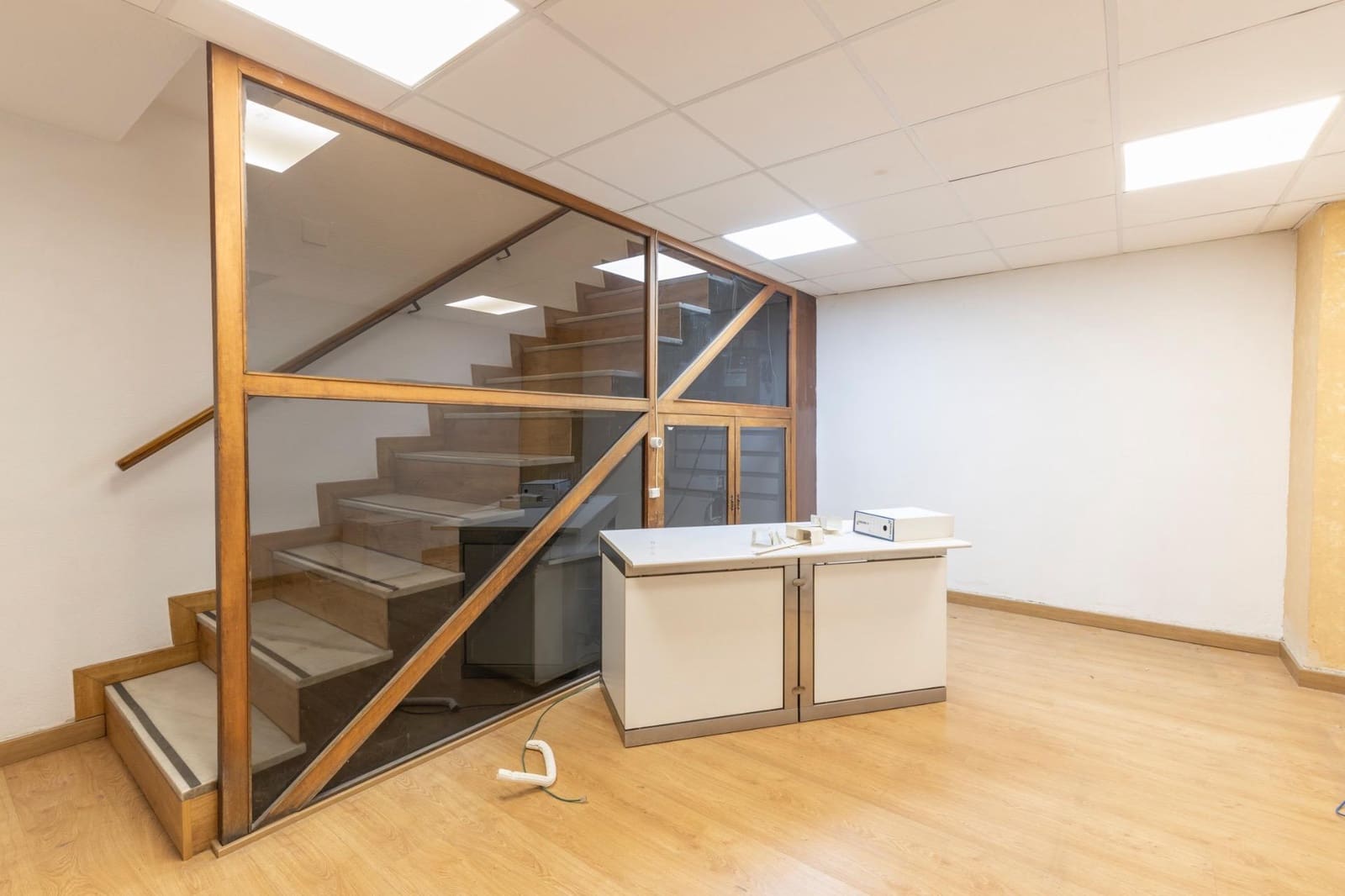 Commercial for sale in Granada city - € 475,000 (Ref: 10129403)