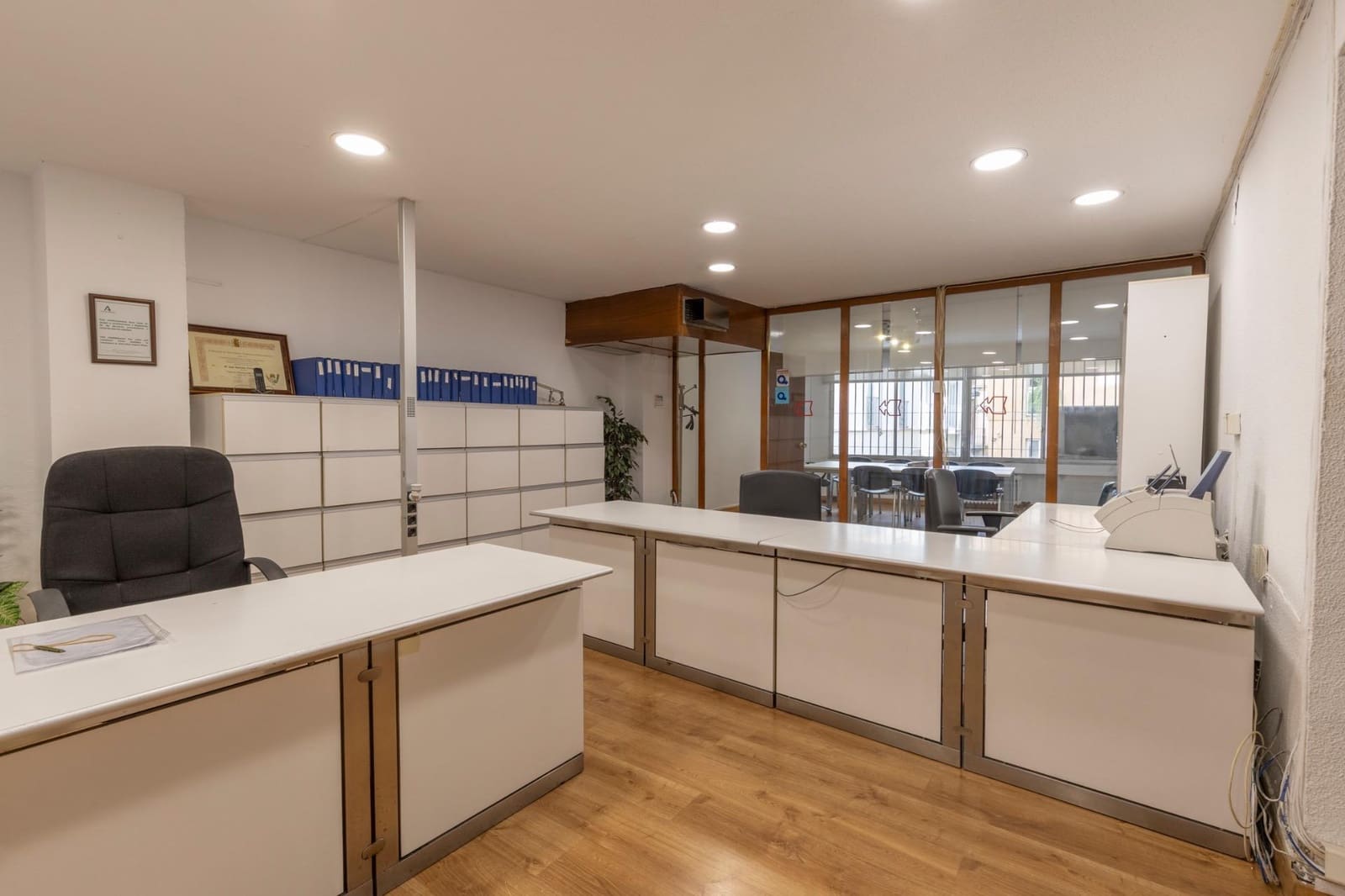 Commercial for sale in Granada city - € 475,000 (Ref: 10129403)