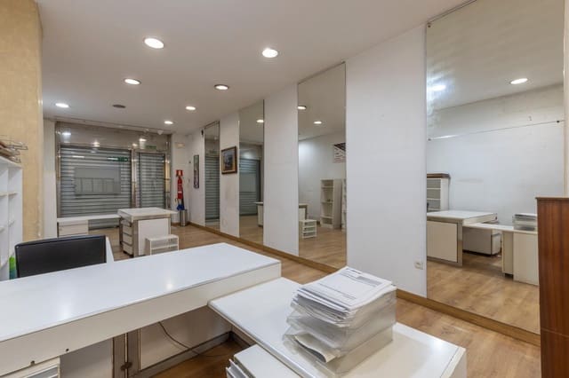 Commercial for sale in Centro, Granada city - € 475,000 (Ref: 10129403)