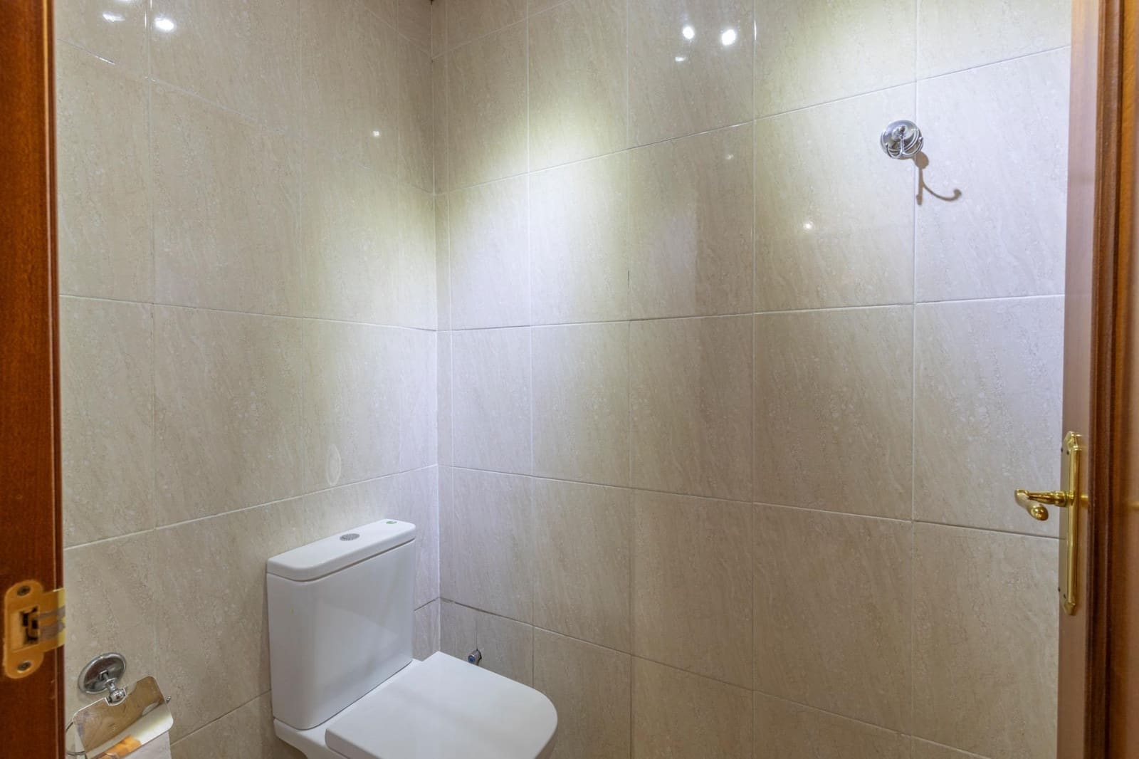 Commercial for sale in Granada city - € 475,000 (Ref: 10129403)