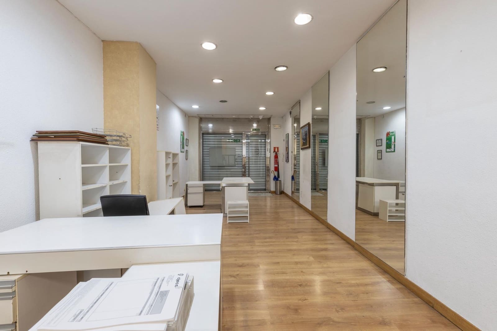 Commercial for sale in Granada city - € 475,000 (Ref: 10129403)