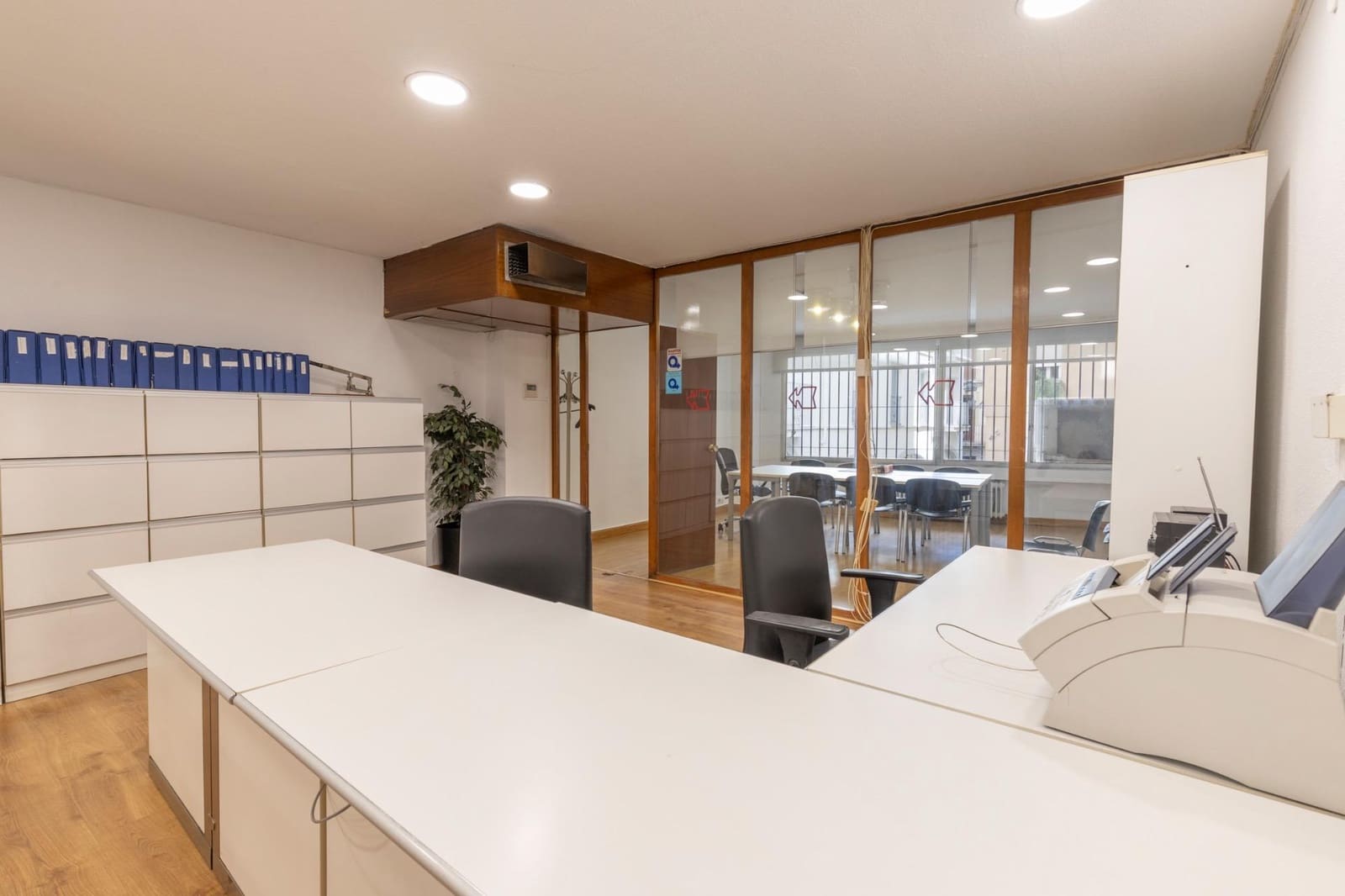 Commercial for sale in Granada city - € 475,000 (Ref: 10129403)