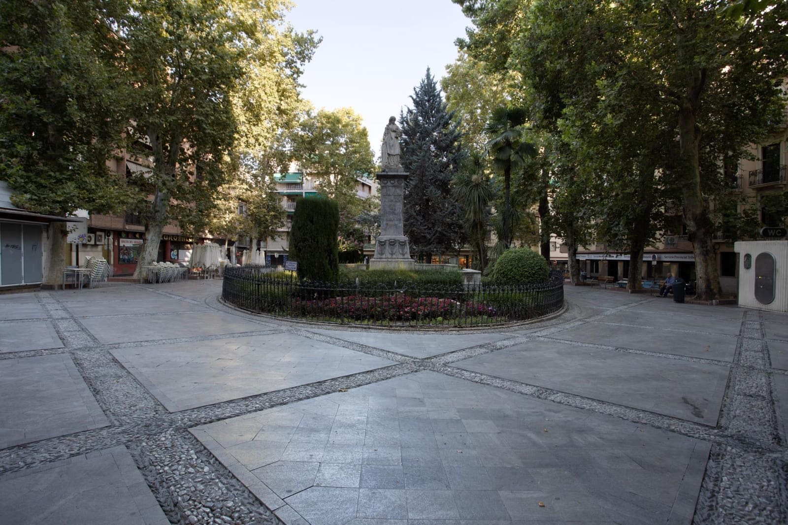 Commercial for sale in Granada city - € 475,000 (Ref: 10129403)