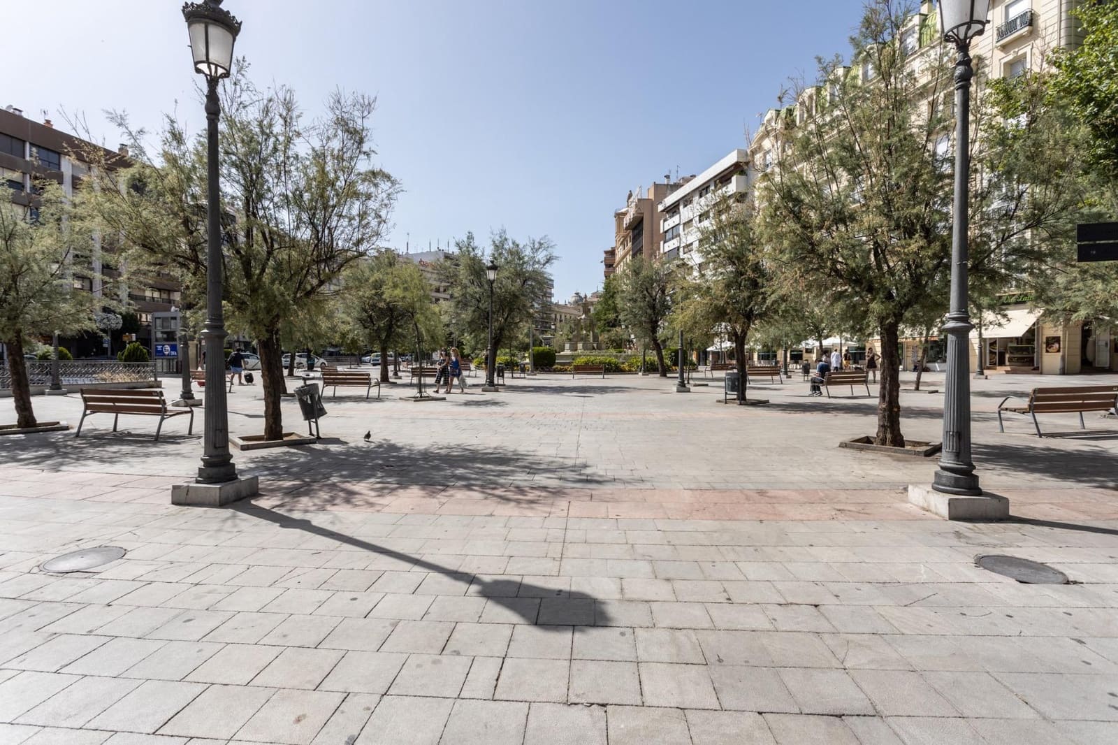 Commercial for sale in Granada city - € 475,000 (Ref: 10129403)