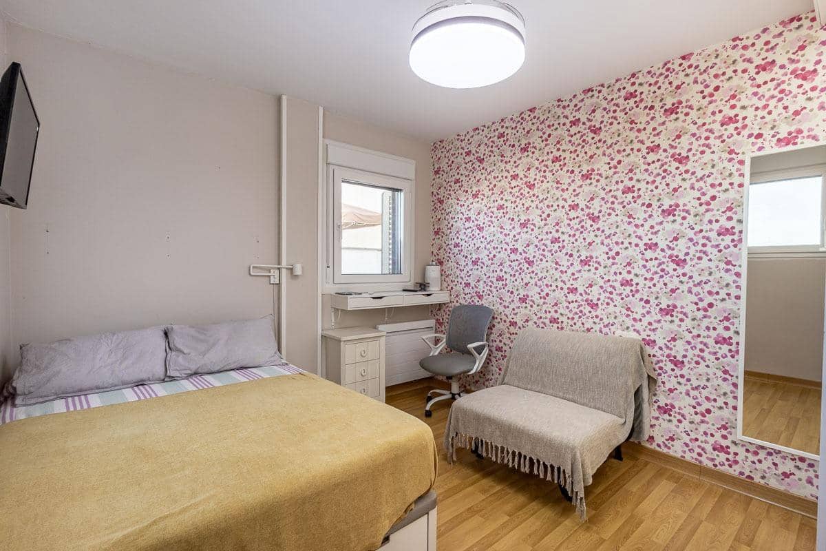2 makuuhuone Kattohuoneisto myytävänä paikassa Ogijares mukana uima-altaan 
autotalli - 249 990 € (Ref: 10136016)