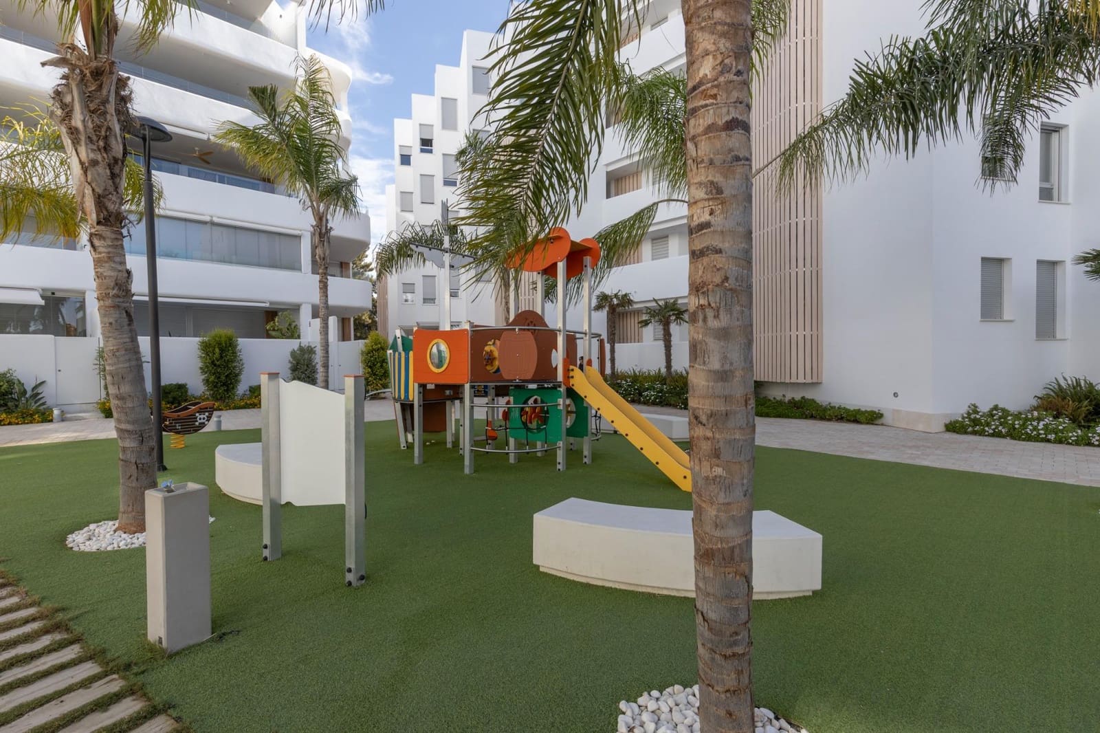 2 Zimmer Wohnung zu verkaufen in Motril mit Pool Garage - 380.000 € (Ref: 10136017)