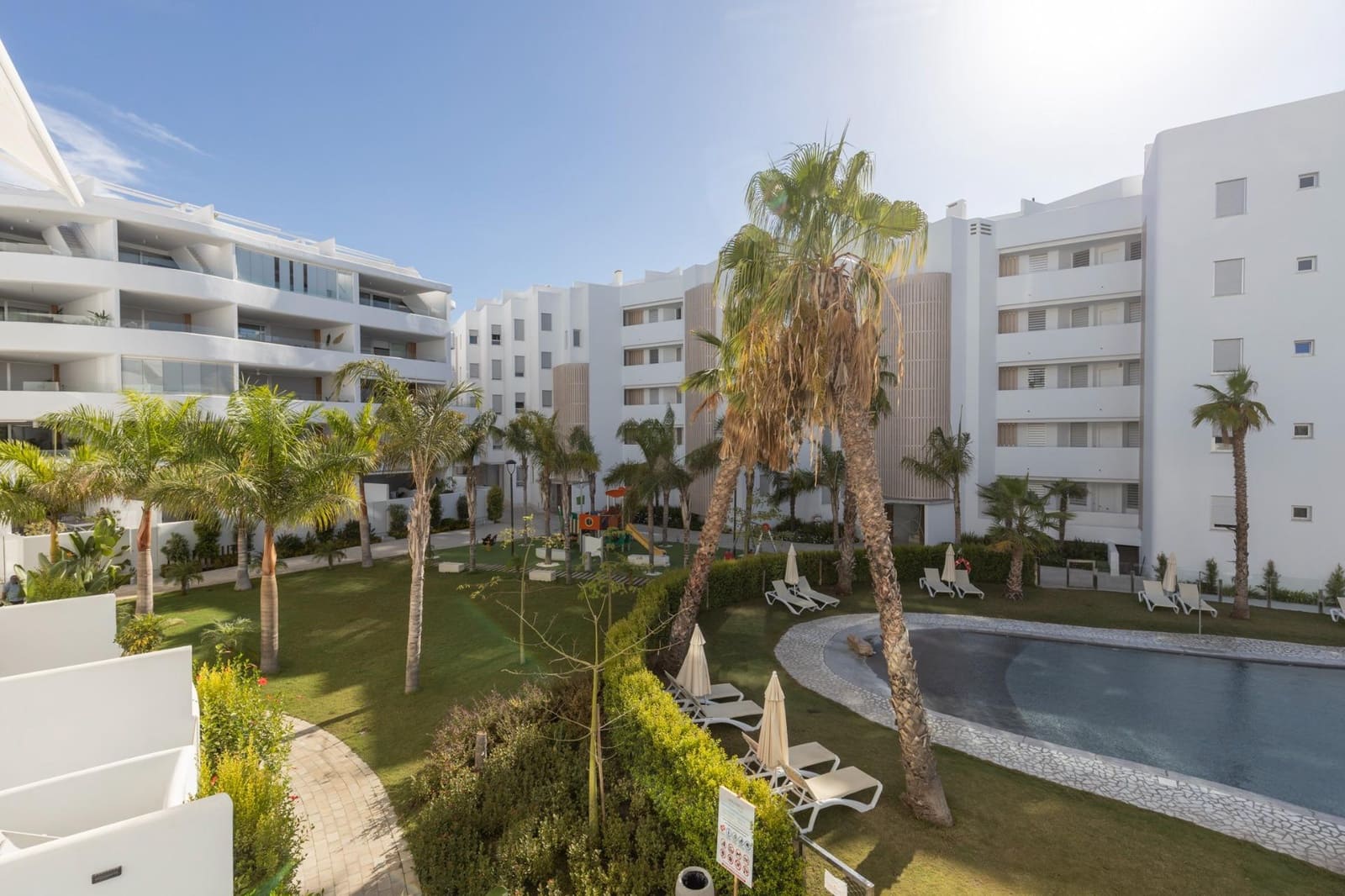 2 Zimmer Wohnung zu verkaufen in Motril mit Pool Garage - 380.000 € (Ref: 10136017)