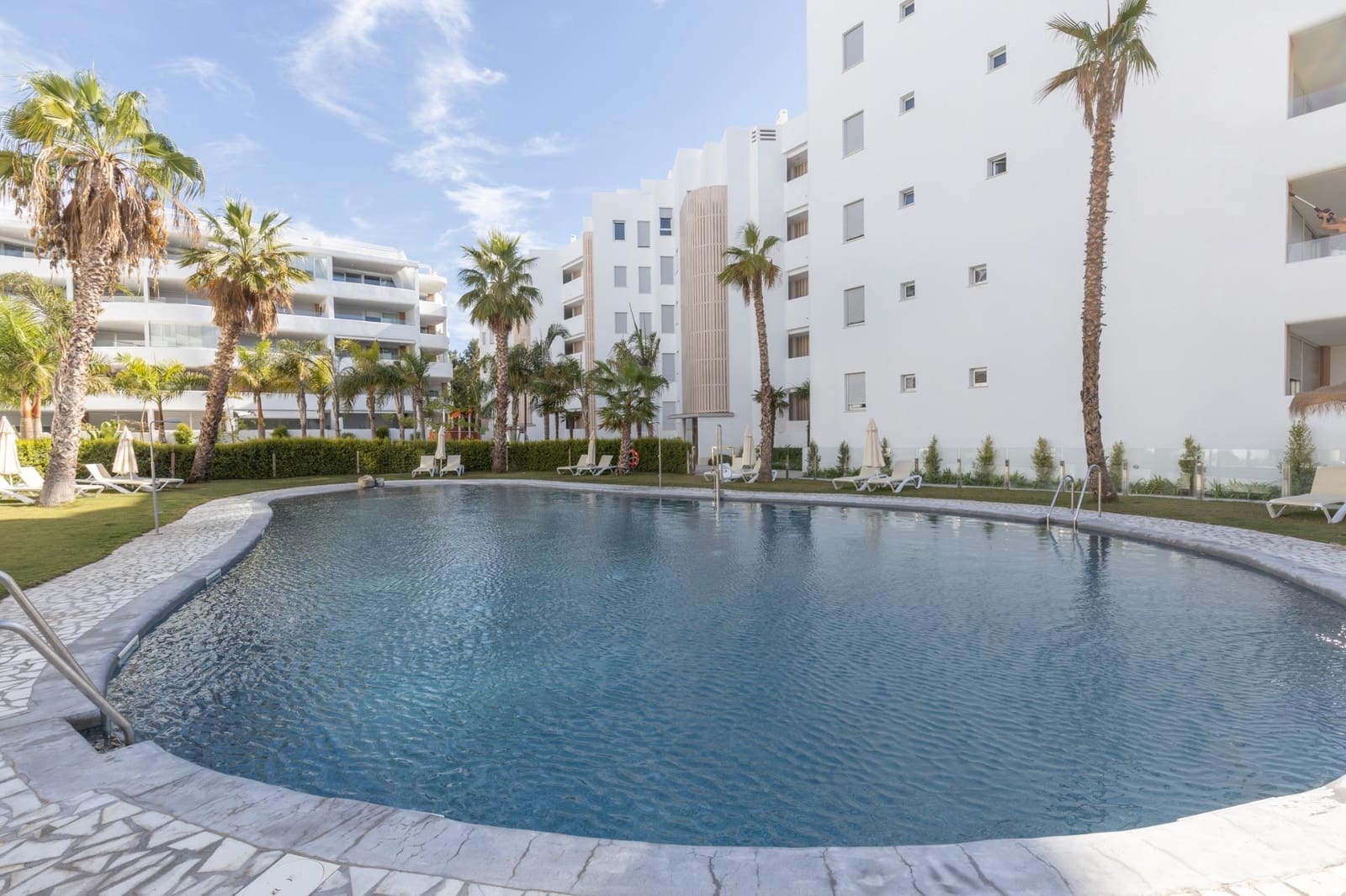 2 Zimmer Wohnung zu verkaufen in Motril mit Pool Garage - 380.000 € (Ref: 10136017)