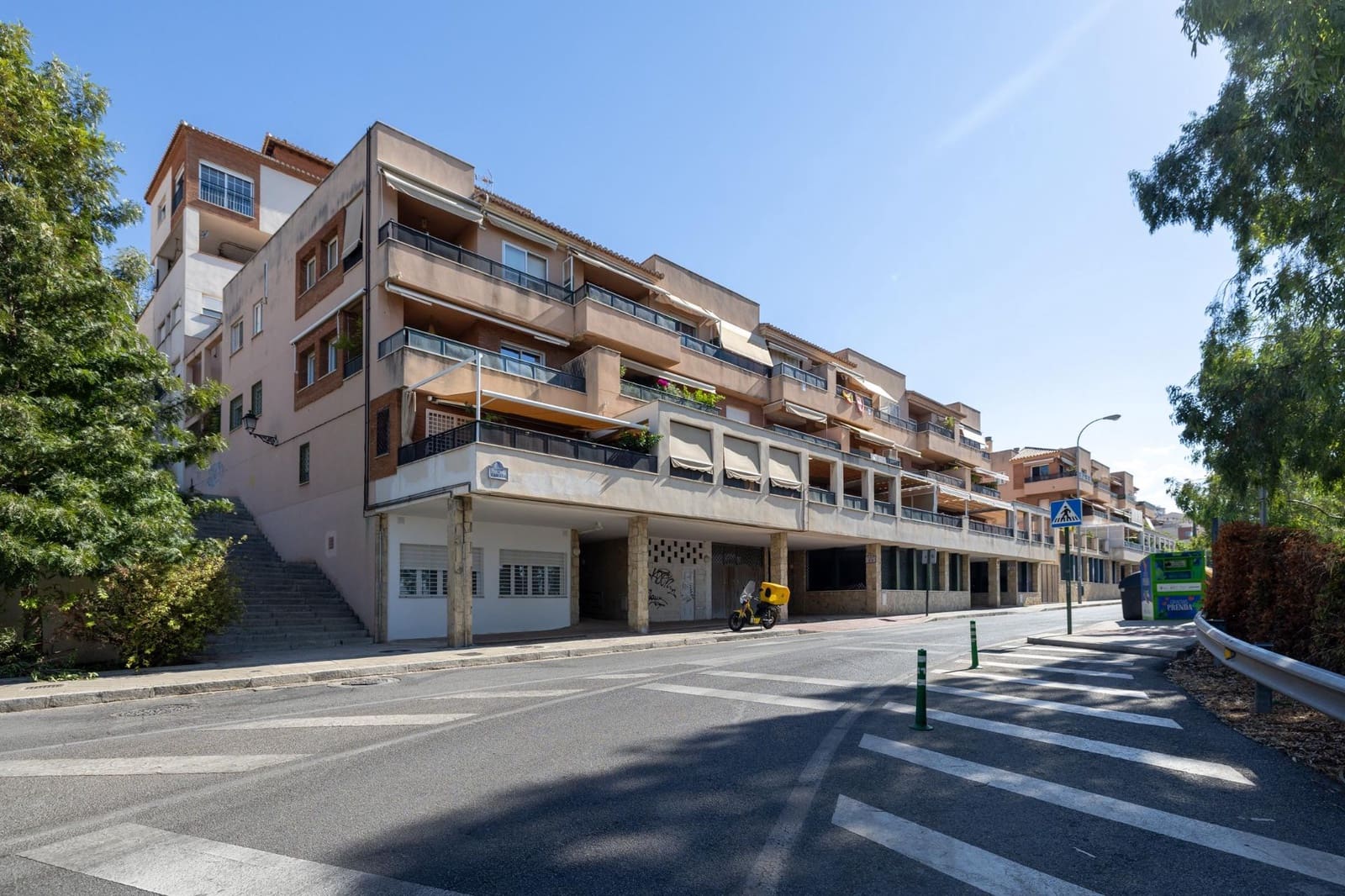 Piso de 4 habitaciones en Granada ciudad en venta con garaje - 430.000 € (Ref: 10136018)