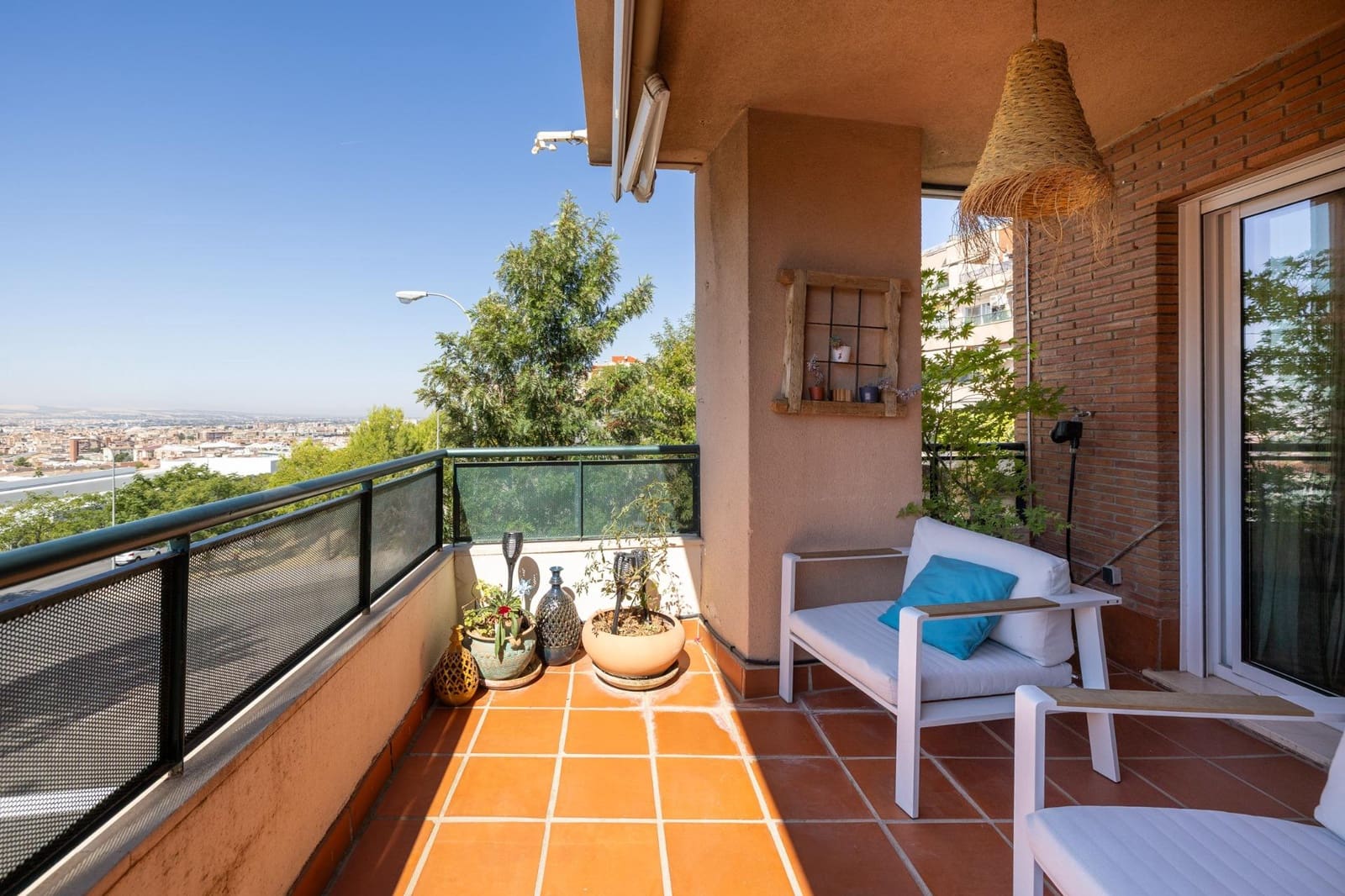 Piso de 4 habitaciones en Granada ciudad en venta con garaje - 430.000 € (Ref: 10136018)