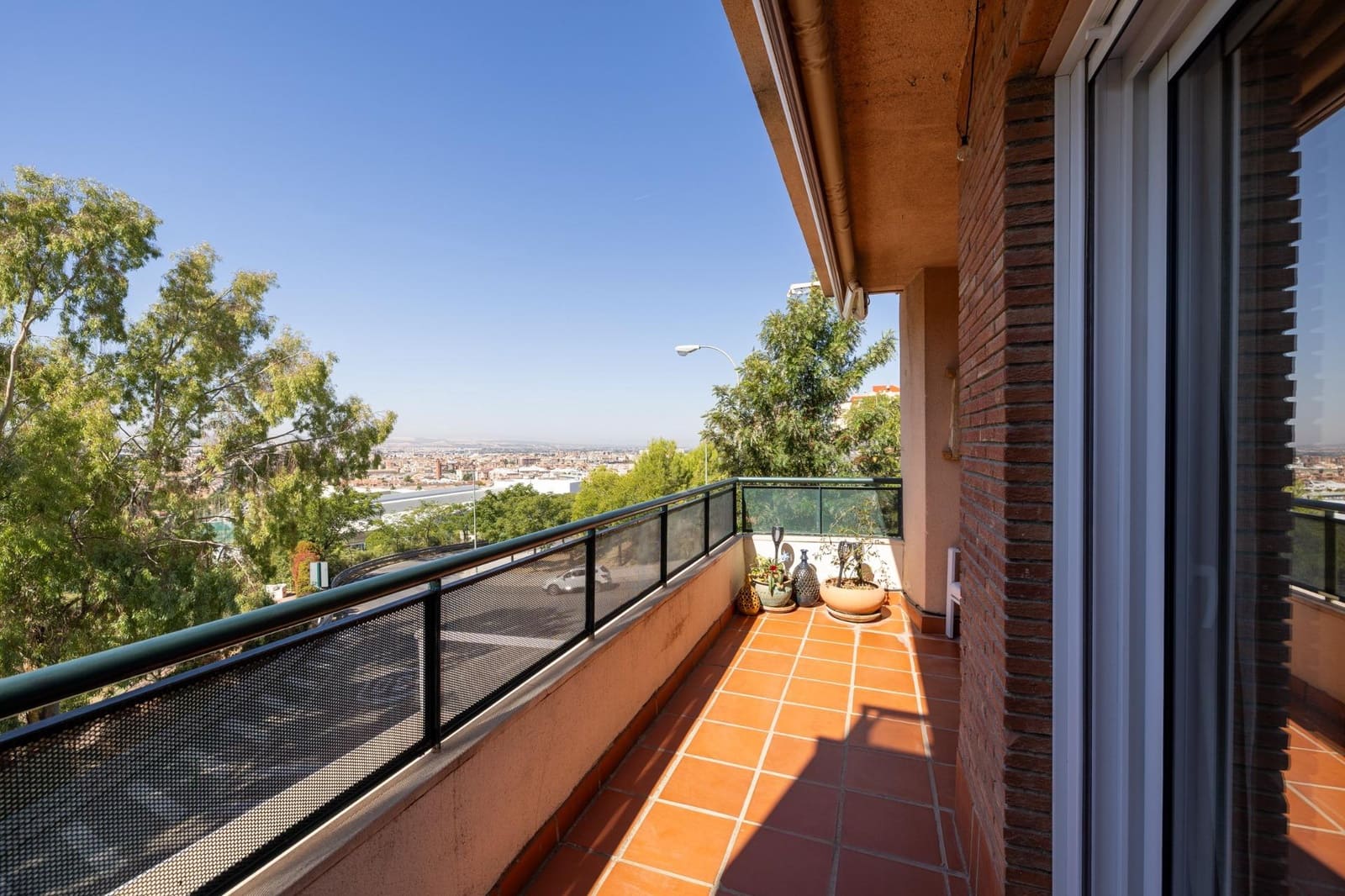 Piso de 4 habitaciones en Granada ciudad en venta con garaje - 430.000 € (Ref: 10136018)