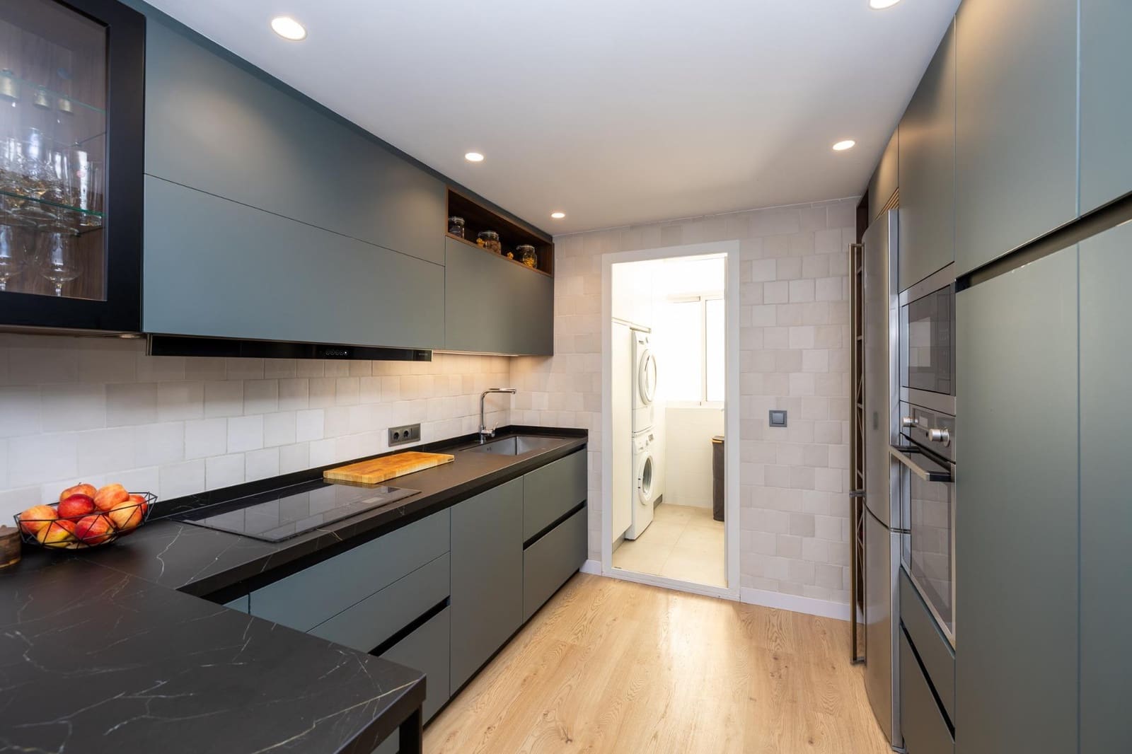 Piso de 4 habitaciones en Granada ciudad en venta con garaje - 430.000 € (Ref: 10136018)