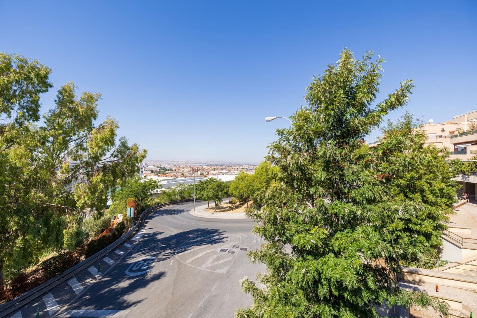 Piso de 4 habitaciones en Granada ciudad en venta con garaje - 430.000 € (Ref: 10136018)