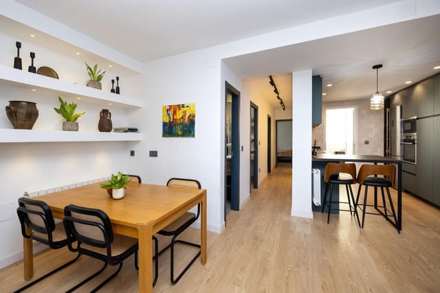4 soveværelse Lejlighed til salg i Granada by med garage - € 430.000 (Ref: 10136018)