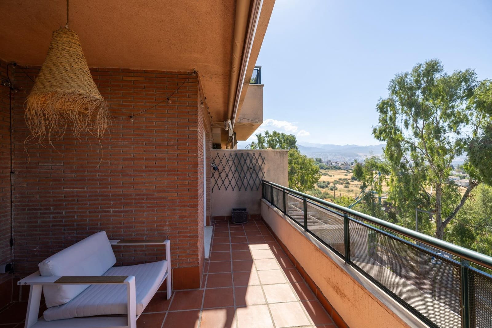 Piso de 4 habitaciones en Granada ciudad en venta con garaje - 430.000 € (Ref: 10136018)