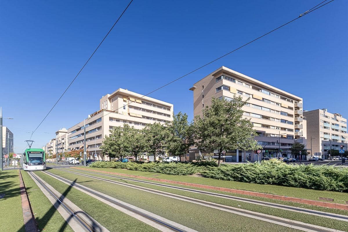 1 makuuhuone Kattohuoneisto myytävänä paikassa Granada kaupunki mukana uima-altaan 
autotalli - 298 000 € (Ref: 10136019)