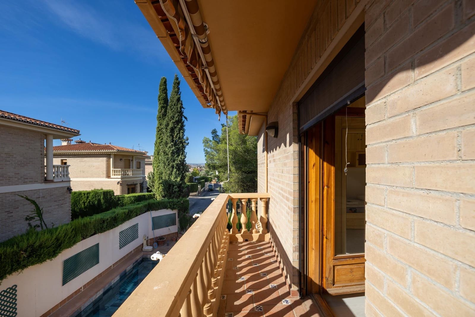 4 soverom Villa til salgs i Cajar med svømmebasseng garasje - € 449 500 (Ref: 10136021)