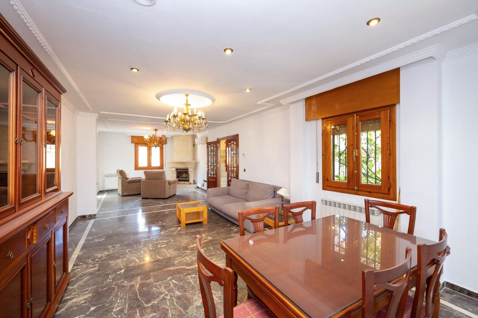 4 soverom Villa til salgs i Cajar med svømmebasseng garasje - € 449 500 (Ref: 10136021)