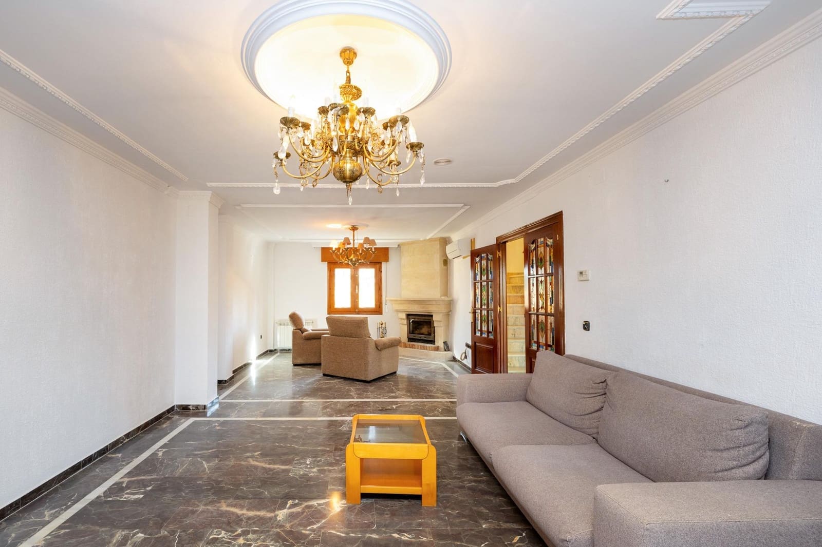 4 soverom Villa til salgs i Cajar med svømmebasseng garasje - € 449 500 (Ref: 10136021)